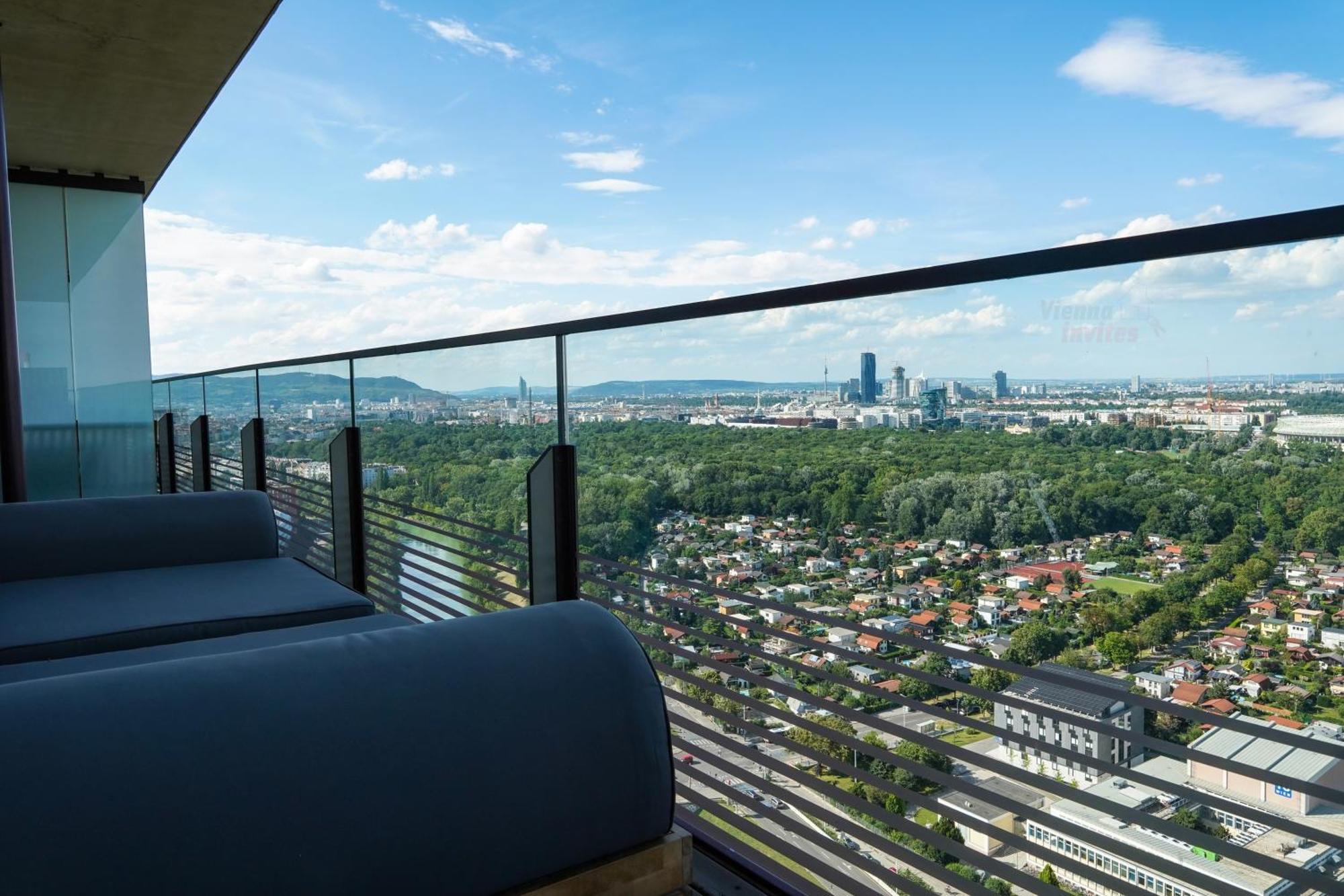 Triiiple 7Heaven - Amazing View On Top Floor With Rooftop Pool Вена Экстерьер фото